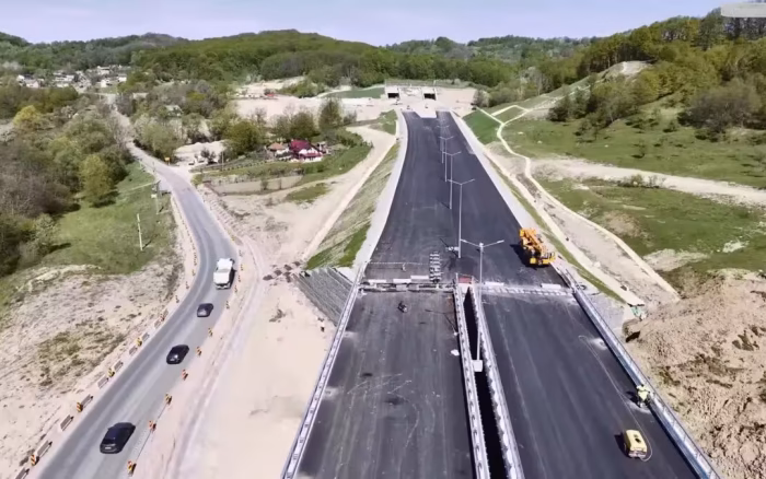 Lucrările la al treilea tunel de pe Autostrada Sibiu–Pitești au început