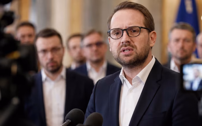 Dominic Fritz, atac la AUR după numirile de la ICR: „Nu mai e un partid anti-PSD”