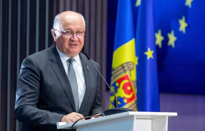 Premierul Republicii Moldova, Alexandru Munteanu, demisionează după opt luni de mandat