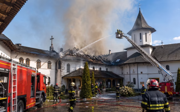 Incendiu mortal la Mănăstirea Bisericani
