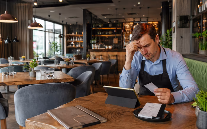 Scumpirile golesc restaurantele. Vânzările au scăzut în unele localuri cu până la 50%